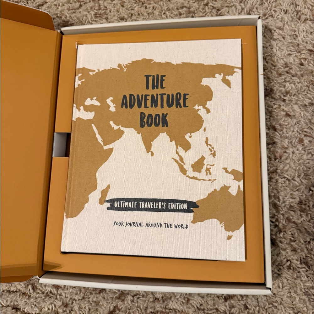 The Adventure Book - Ultimate Traveler's Edition - Picture 2 of 3